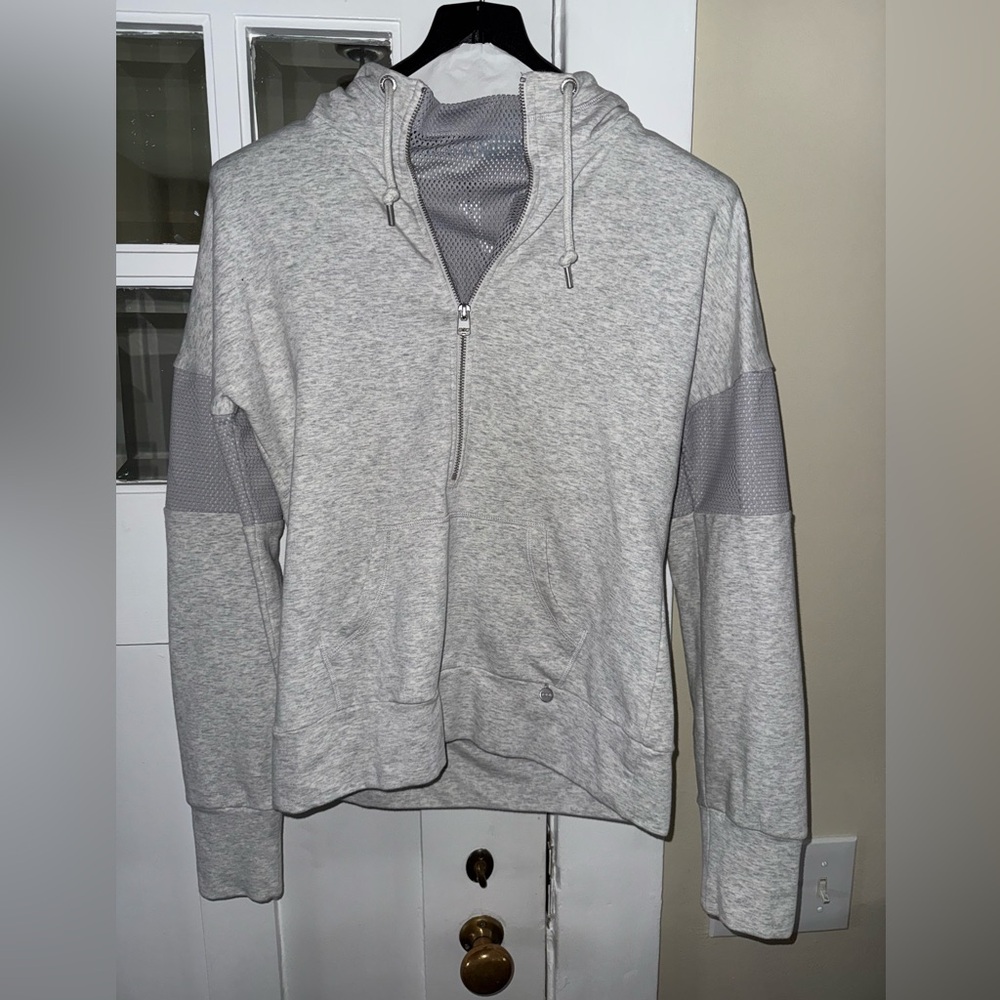 Lorna Jane Life Women’s Gray Hoodie Size Medium